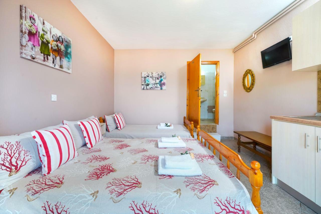 Maries  Athanasia Rooms מראה חיצוני תמונה